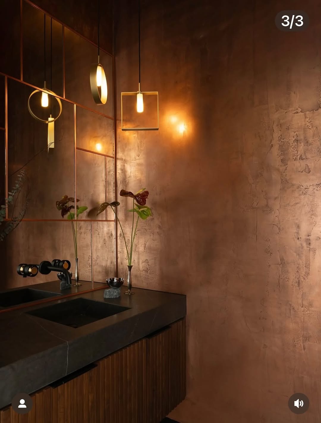 Pared decorativa con acabado estuco en Puerto Banús